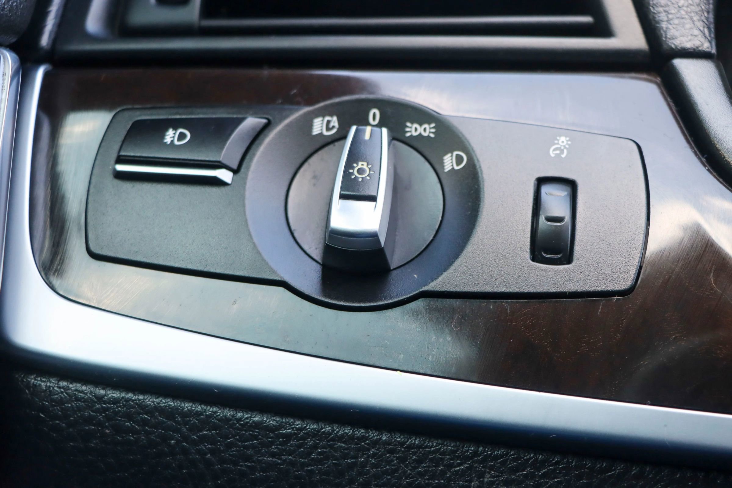 Used 2013 BMW 528i Sedan image 31