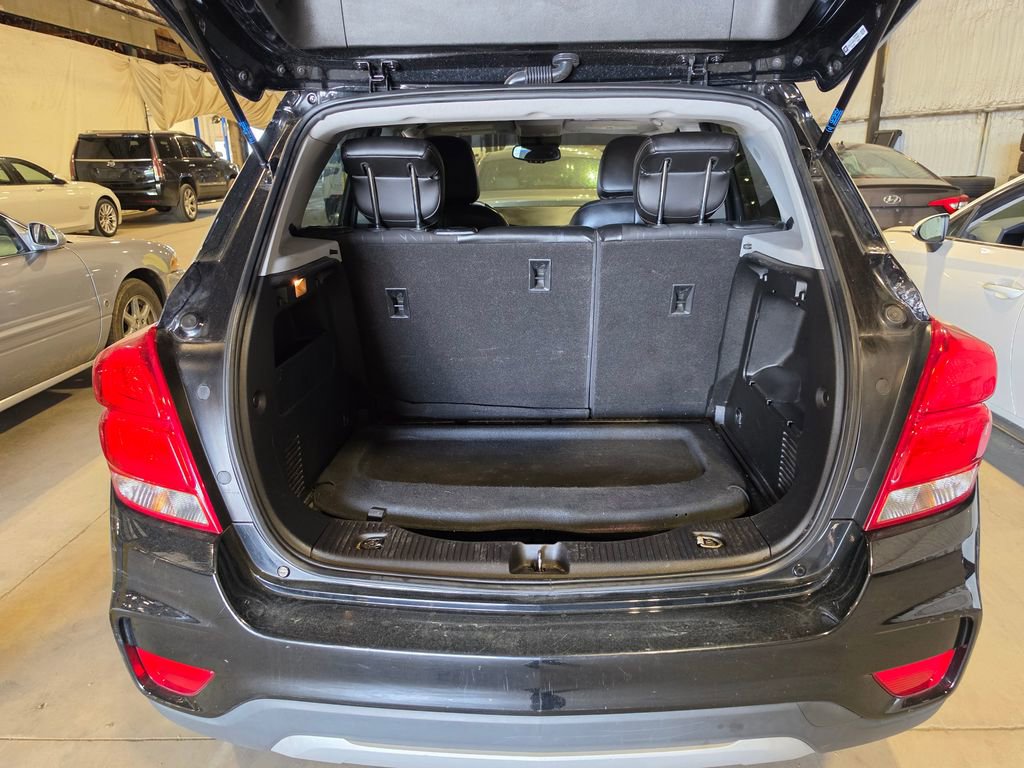 Used 2020 Chevrolet Trax LT w/ LT Convenience Package FWD image 8
