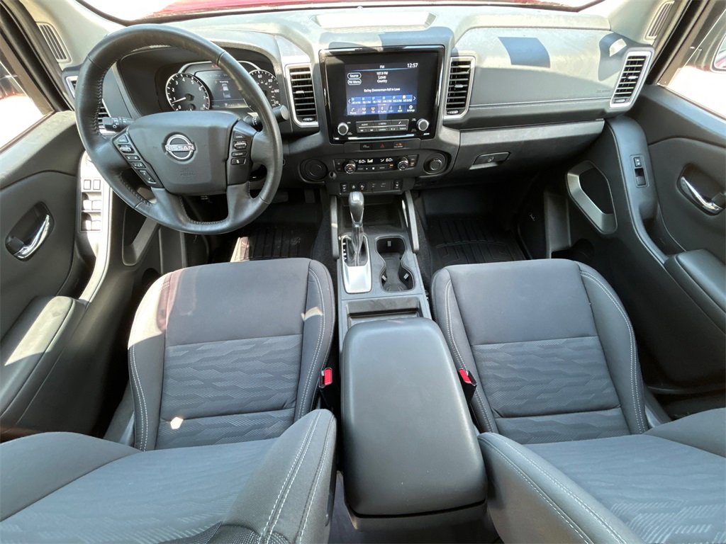 Used 2024 Nissan Frontier SV w/ SV Convenience Package image 16