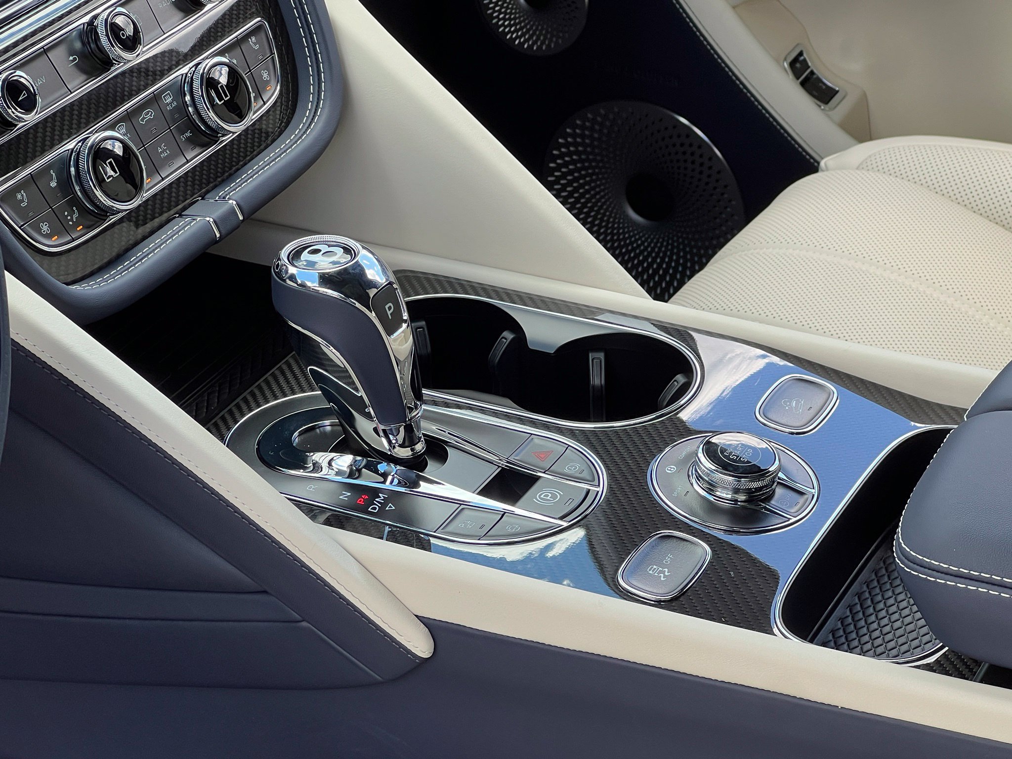 New 2026 Bentley Bentayga Extended Wheelbase AWD/4WD image 33