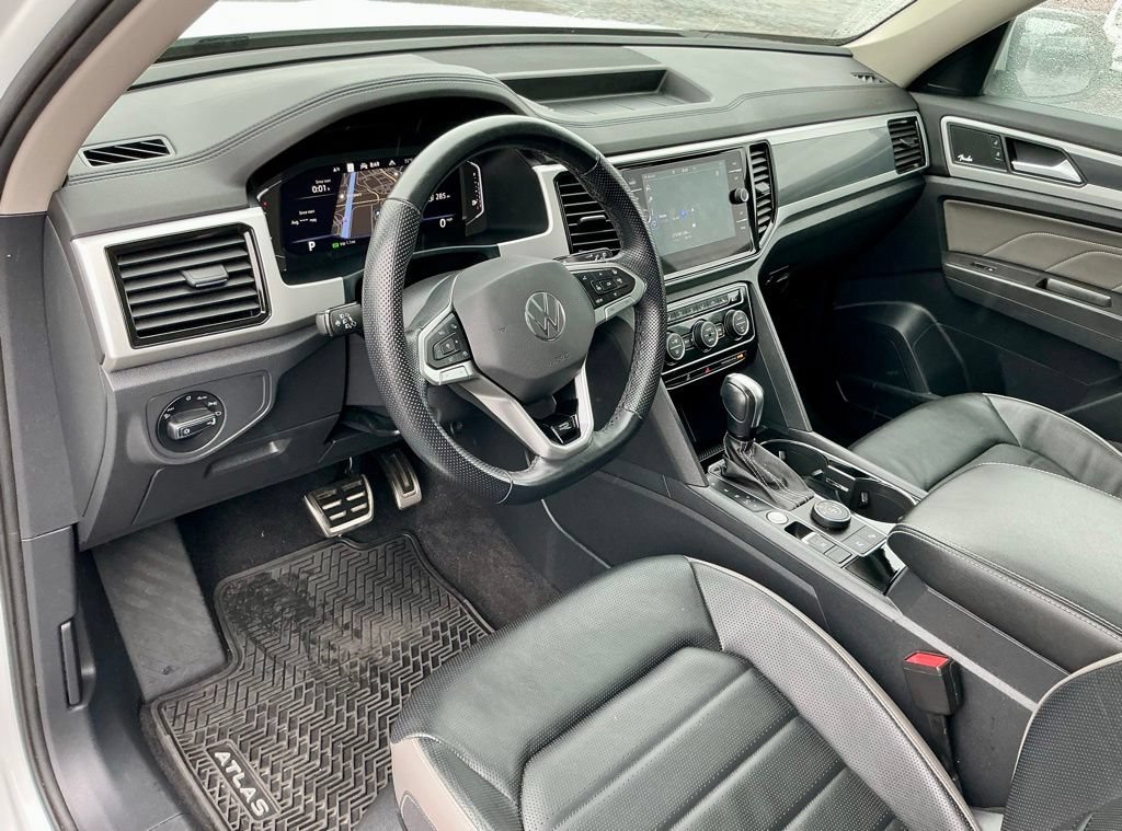 Used 2022 Volkswagen Atlas SEL Premium AWD/4WD image 39