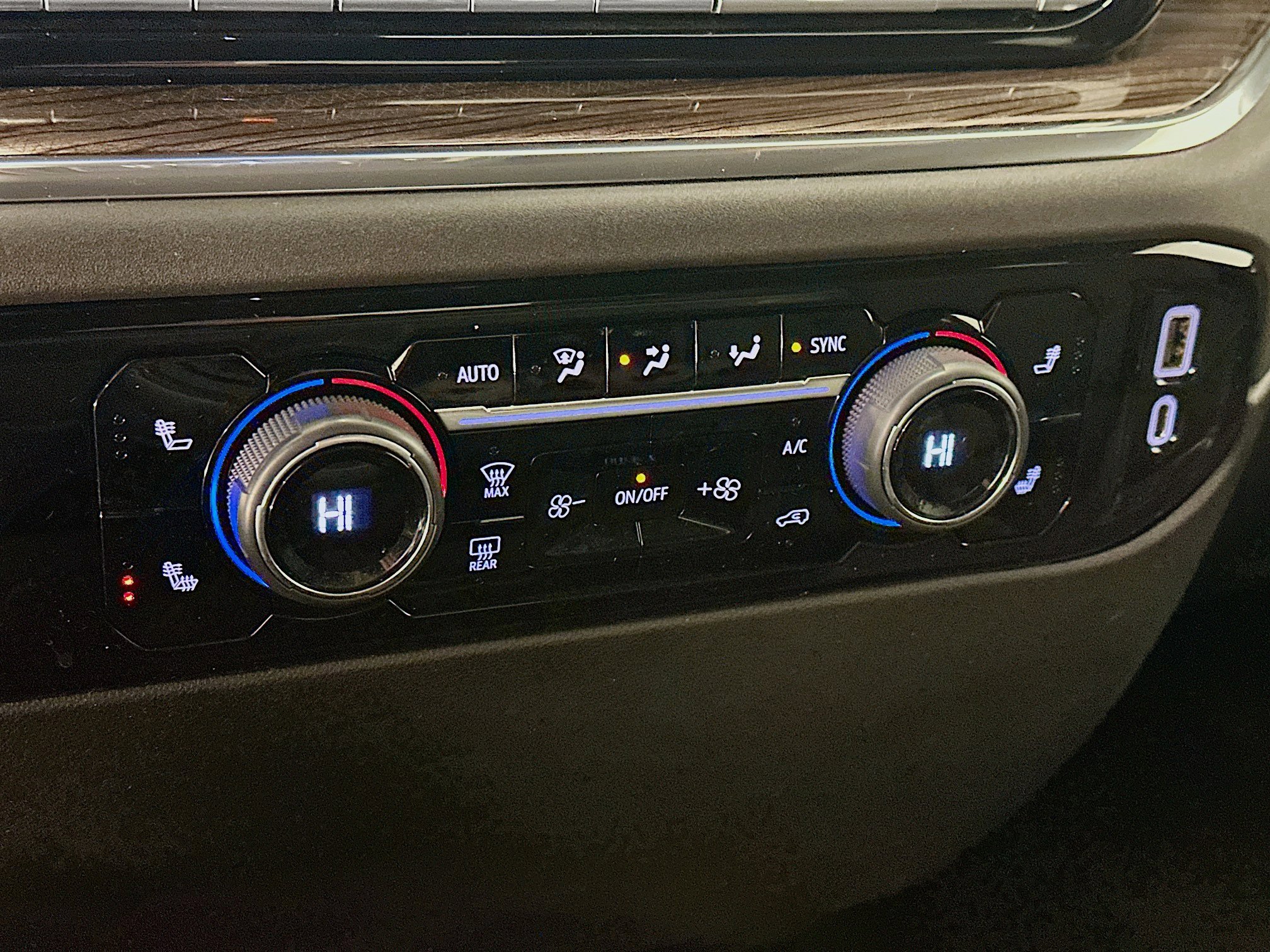 Used 2023 Chevrolet Silverado 1500 LT image 24