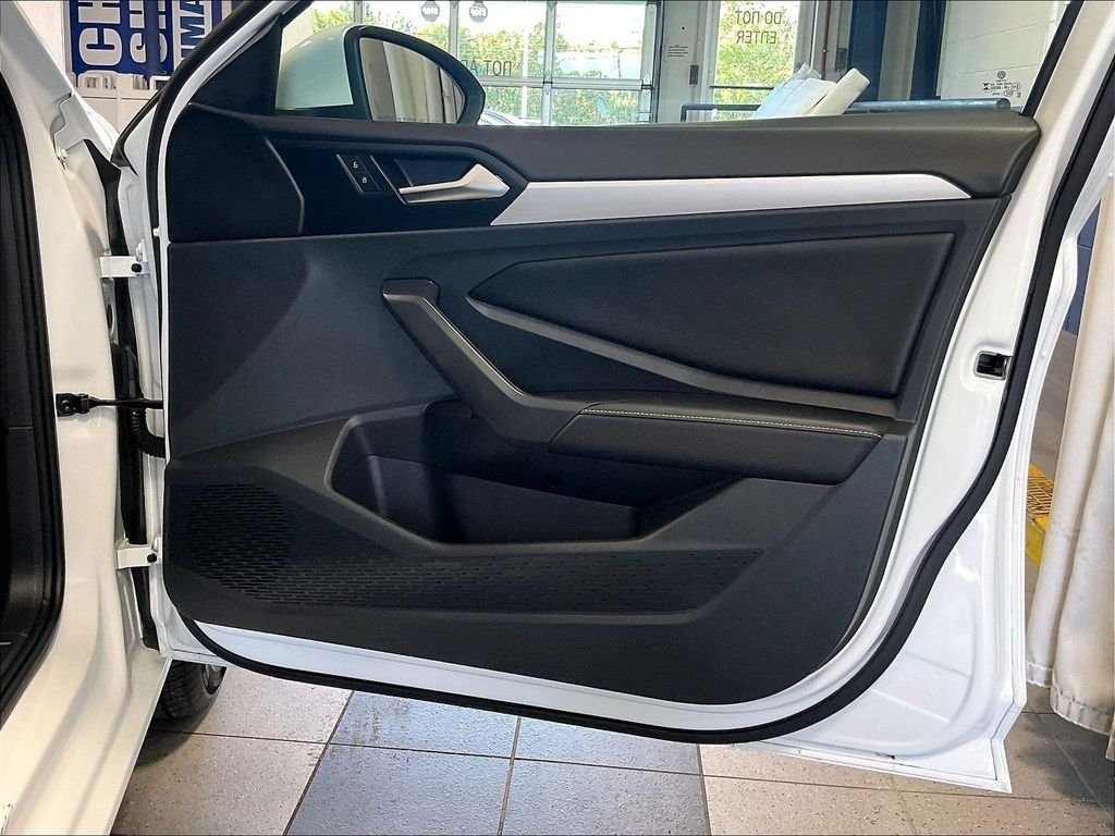 Used 2025 Volkswagen Jetta S FWD image 12