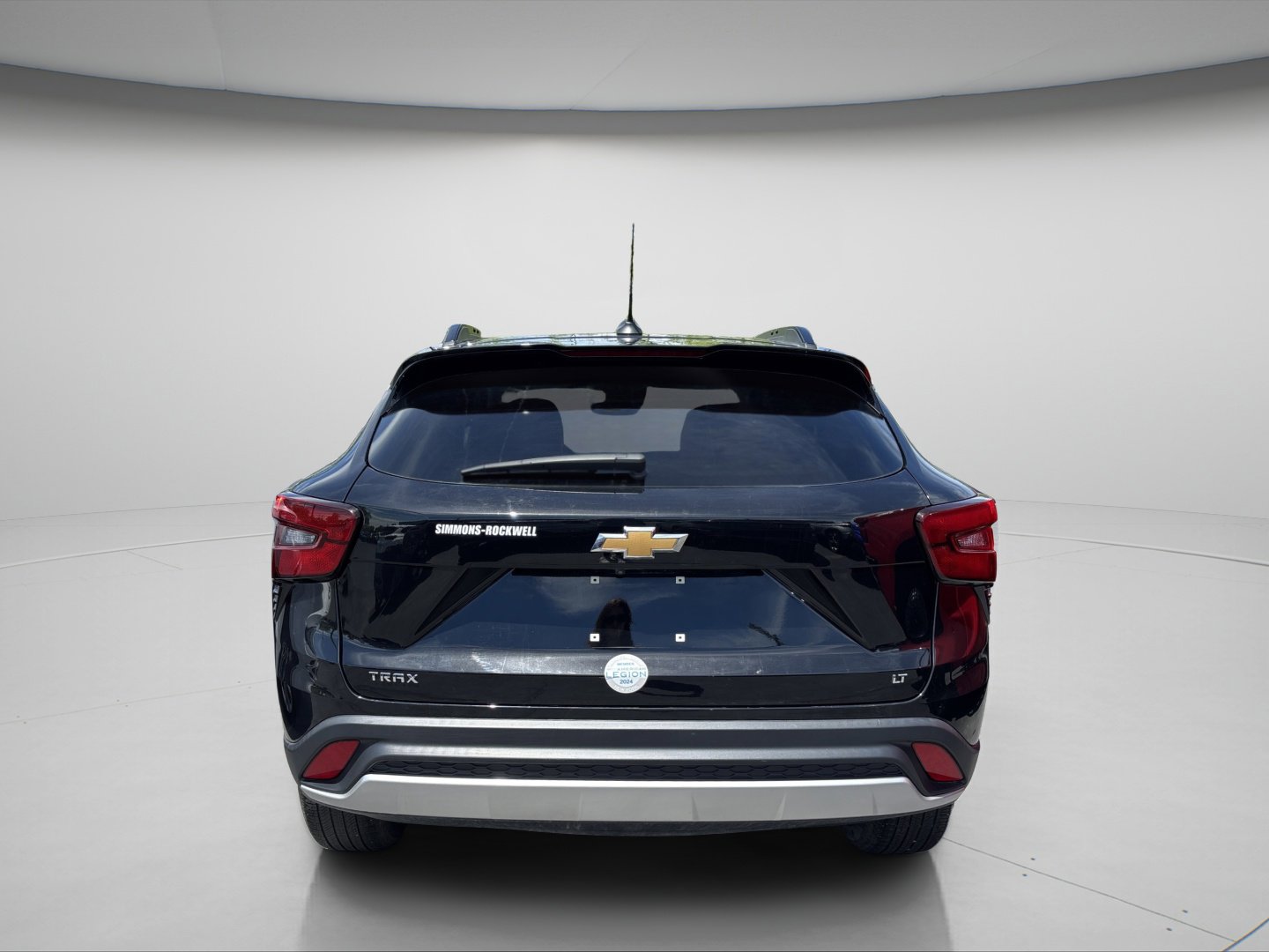 Used 2024 Chevrolet Trax LT w/ Driver Confidence Package FWD image 4