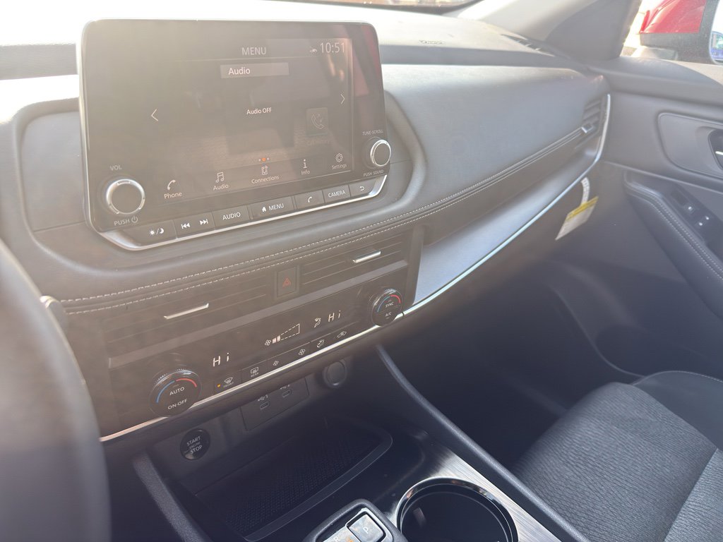 Used 2025 Nissan Rogue SV image 20