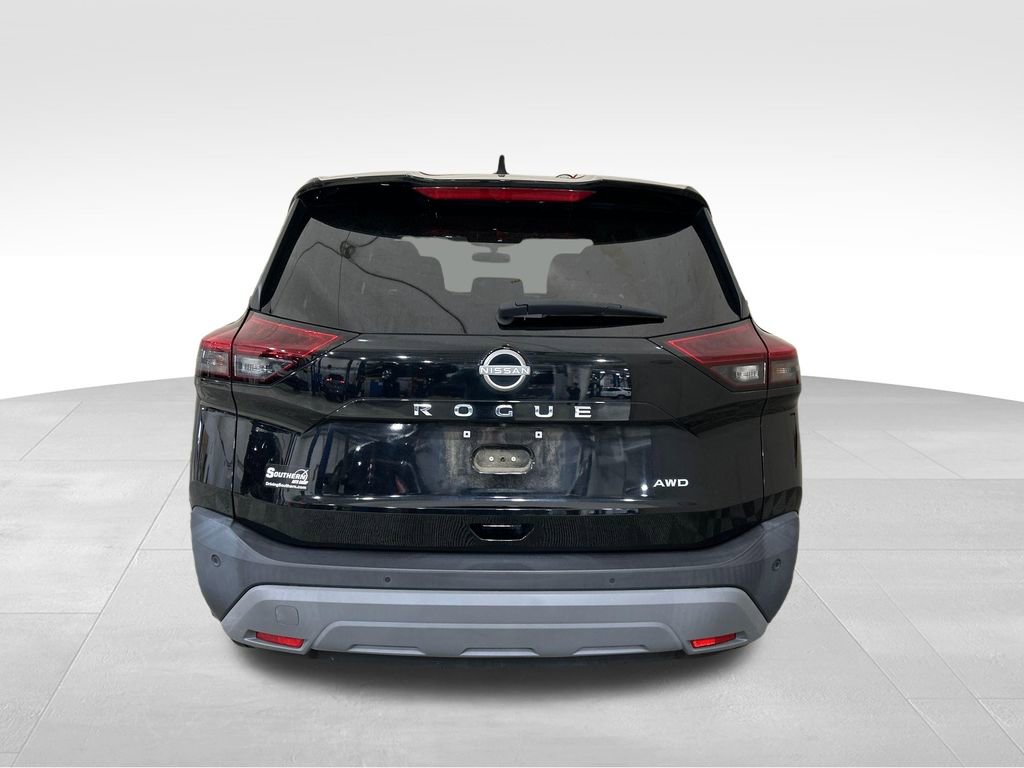 Used 2023 Nissan Rogue S image 4