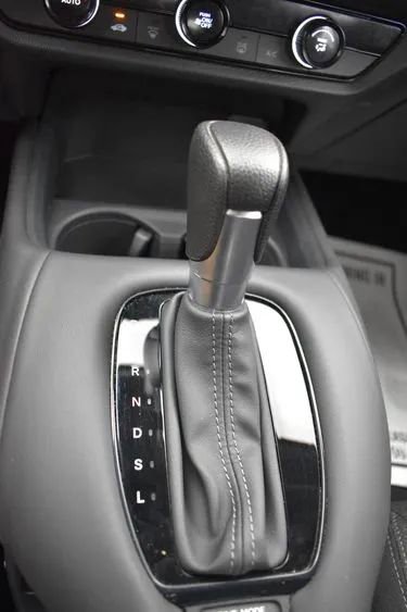 Used 2025 Honda HR-V LX image 33