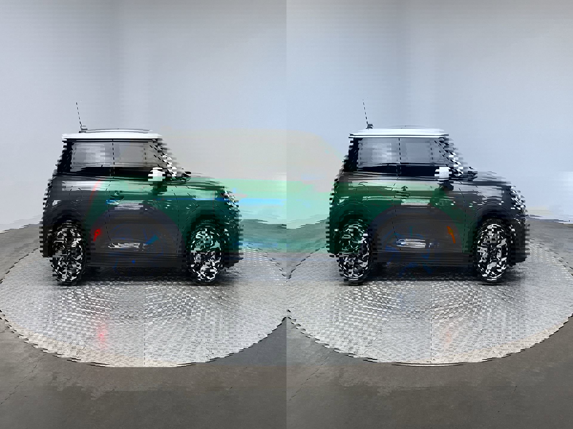 Used 2025 MINI Cooper S image 10