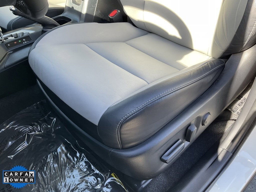 Used 2017 Toyota RAV4 Limited image 17