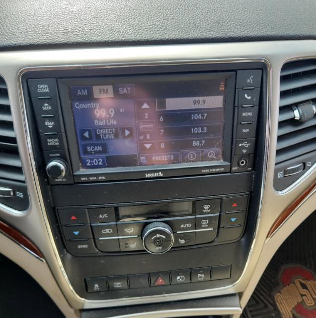 Used 2013 Jeep Grand Cherokee Limited image 5