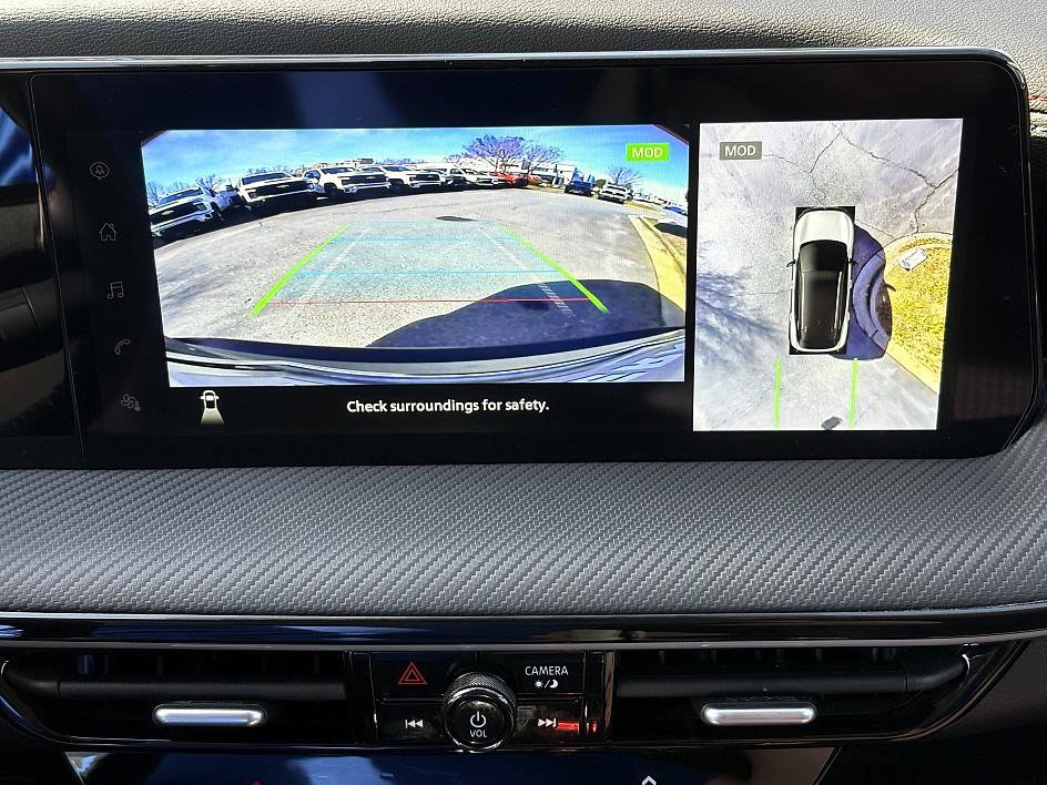 Used 2025 Nissan Kicks SR w/ Illumination Package image 23