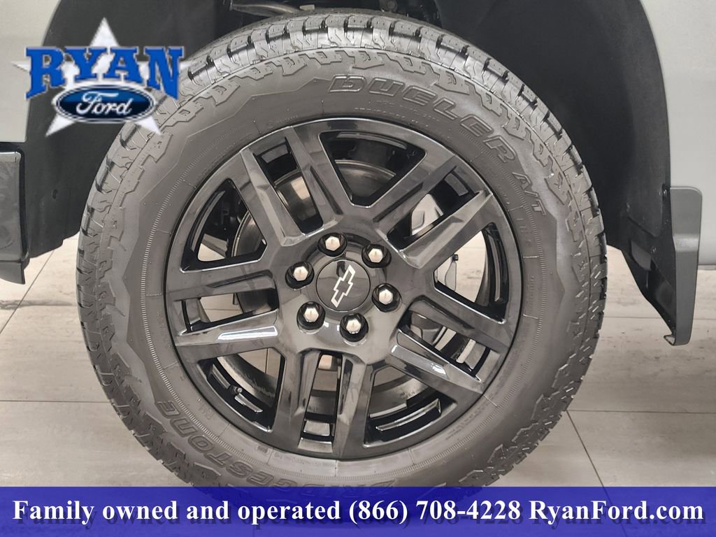 Used 2025 Chevrolet Silverado 1500 LT Trail Boss w/ Convenience Package II image 7