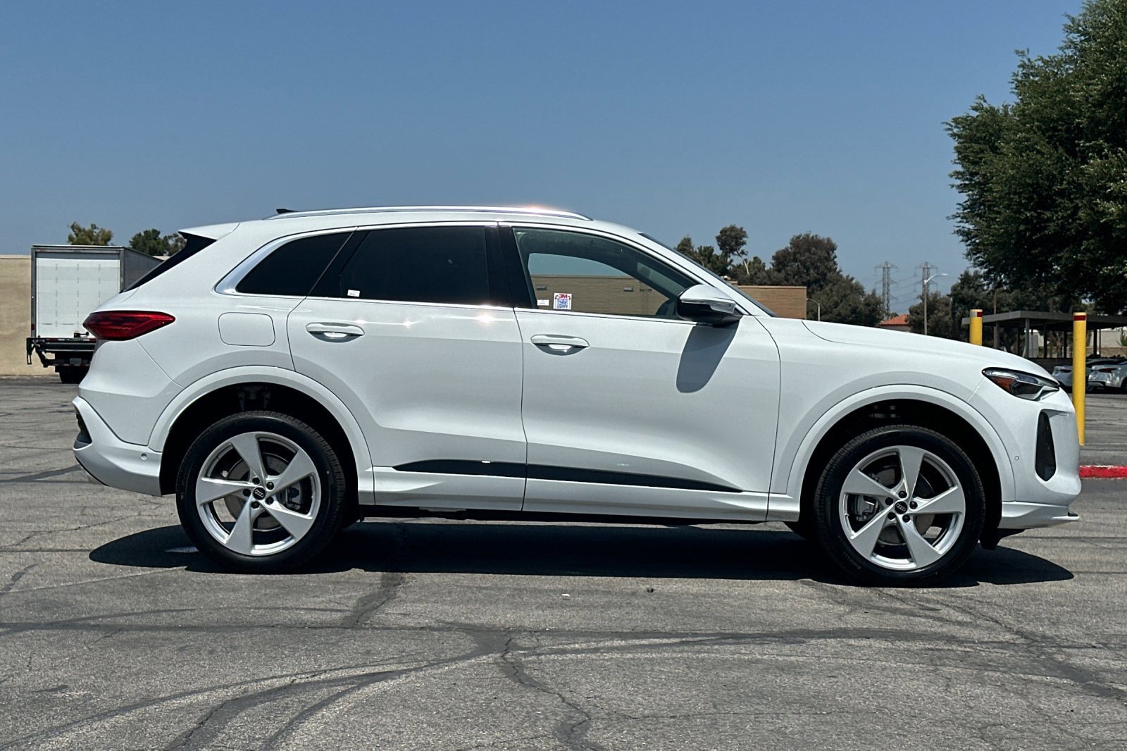 New 2025 Audi Q5 Premium Plus image 3