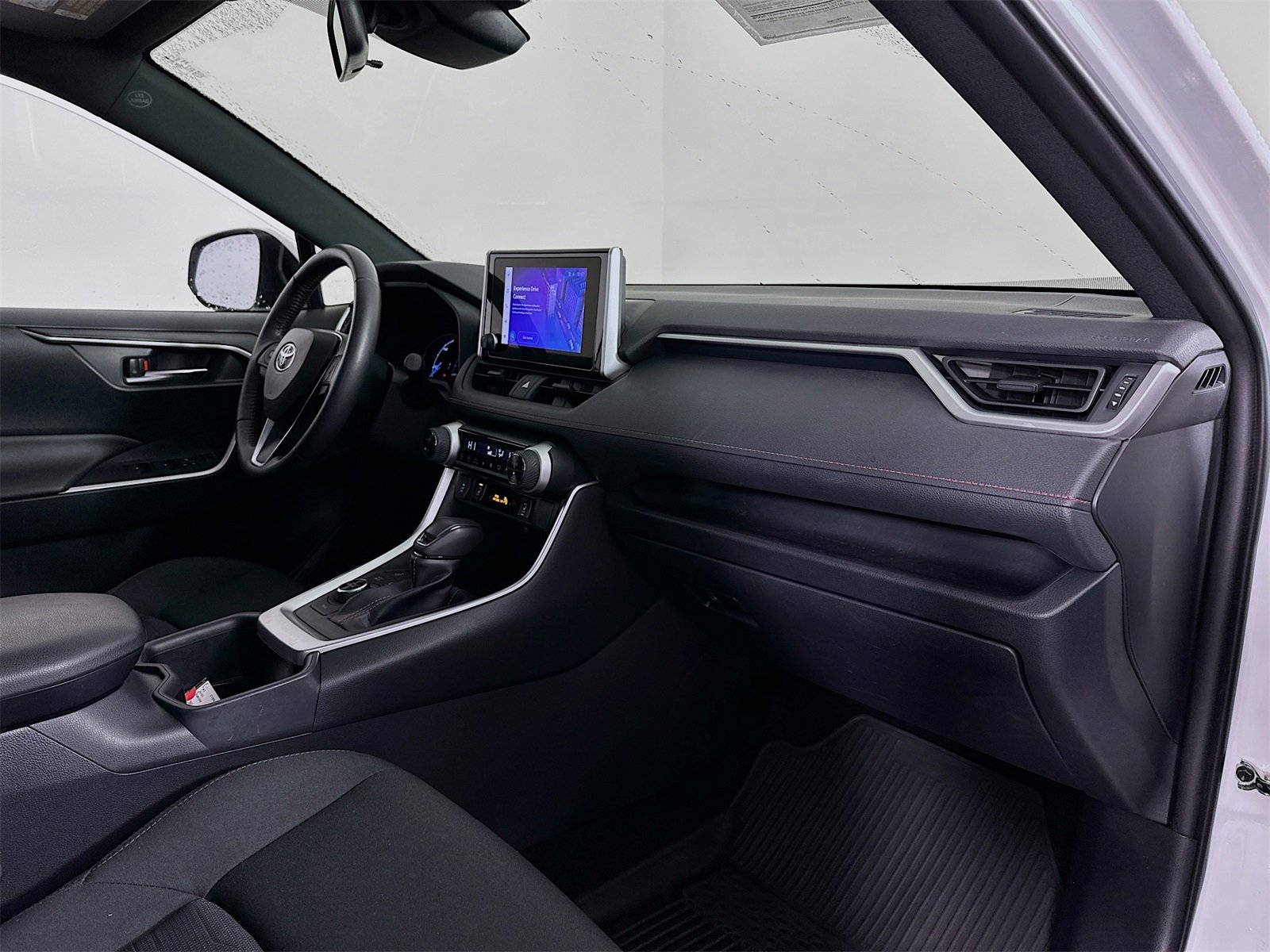 Certified 2024 Toyota RAV4 SE image 30