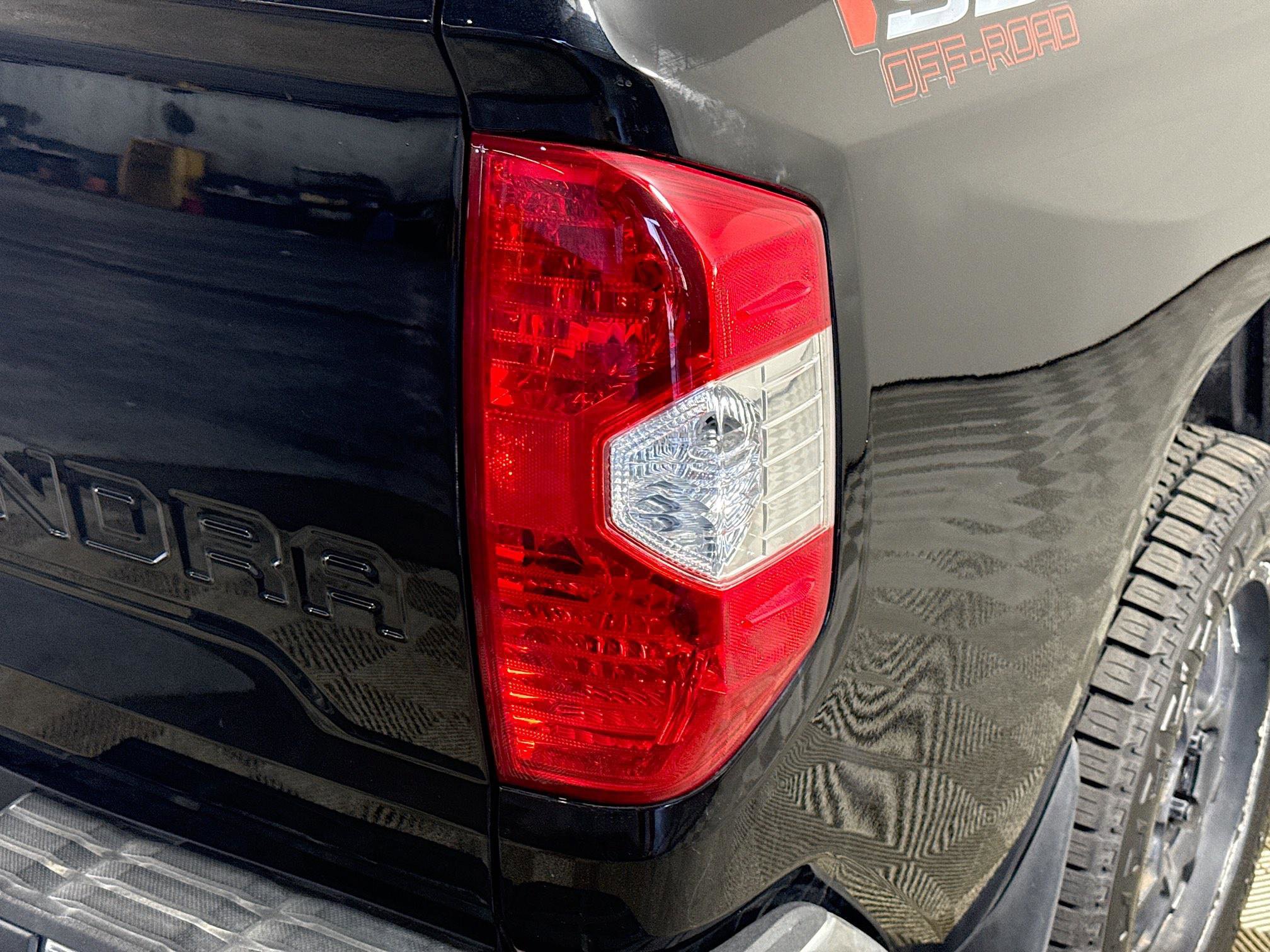 Used 2017 Toyota Tundra SR5 w/ SR5 Upgrade Package image 33