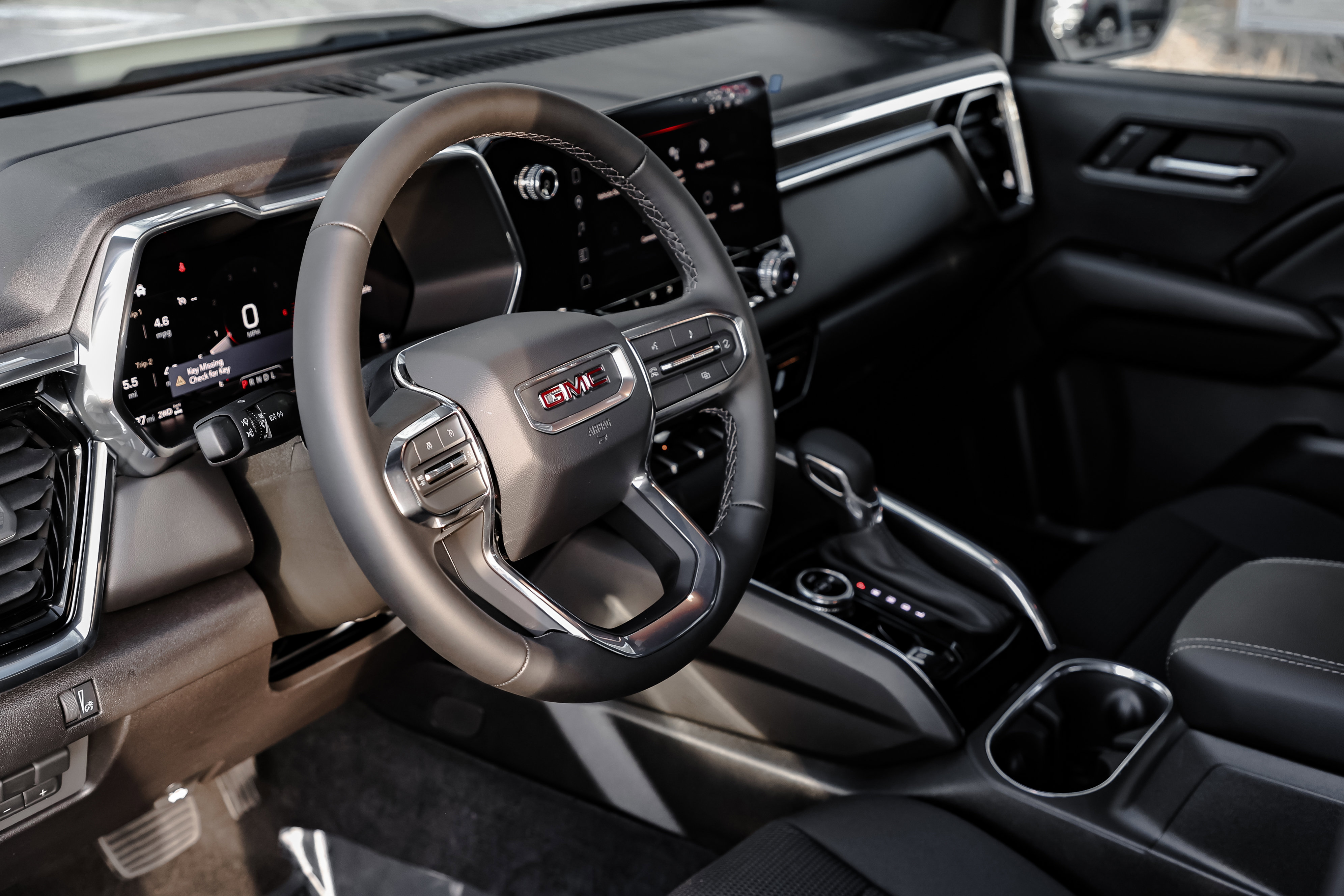 New 2026 GMC Canyon Elevation w/ Convenience Package image 11