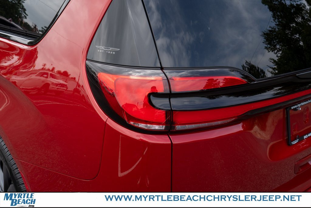New 2026 Chrysler Pacifica Select image 11