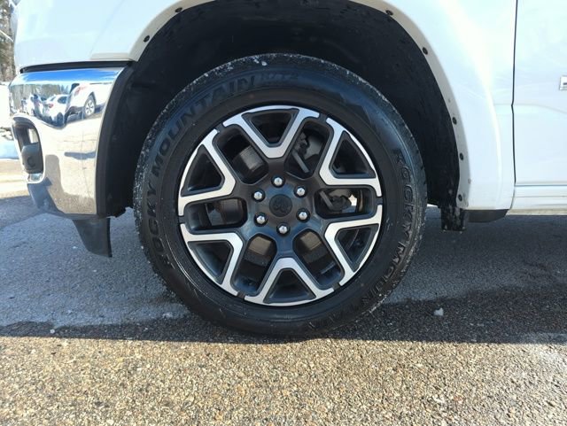 Used 2025 RAM 1500 Laramie image 32