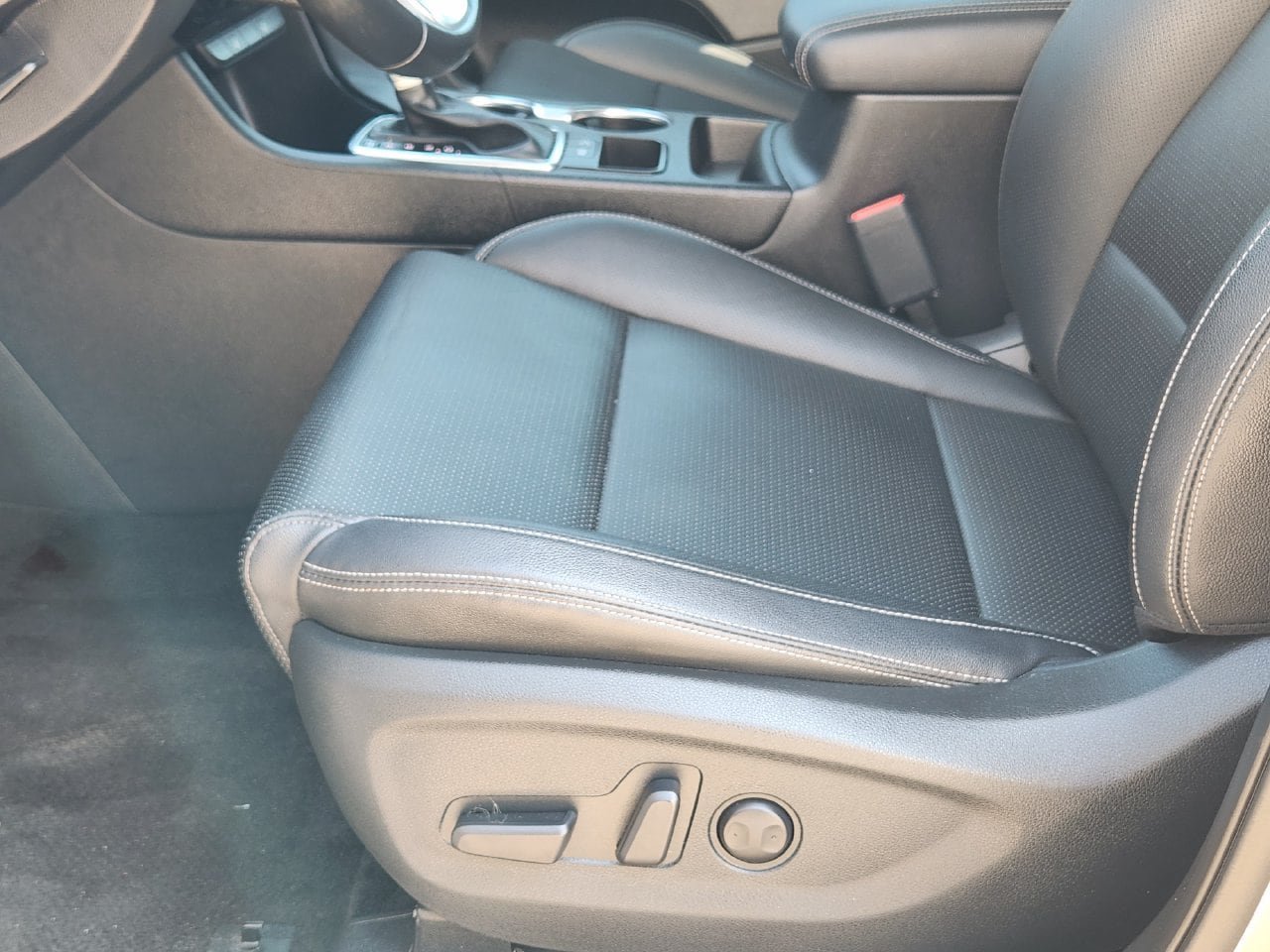 Used 2021 Kia Sportage EX FWD image 23