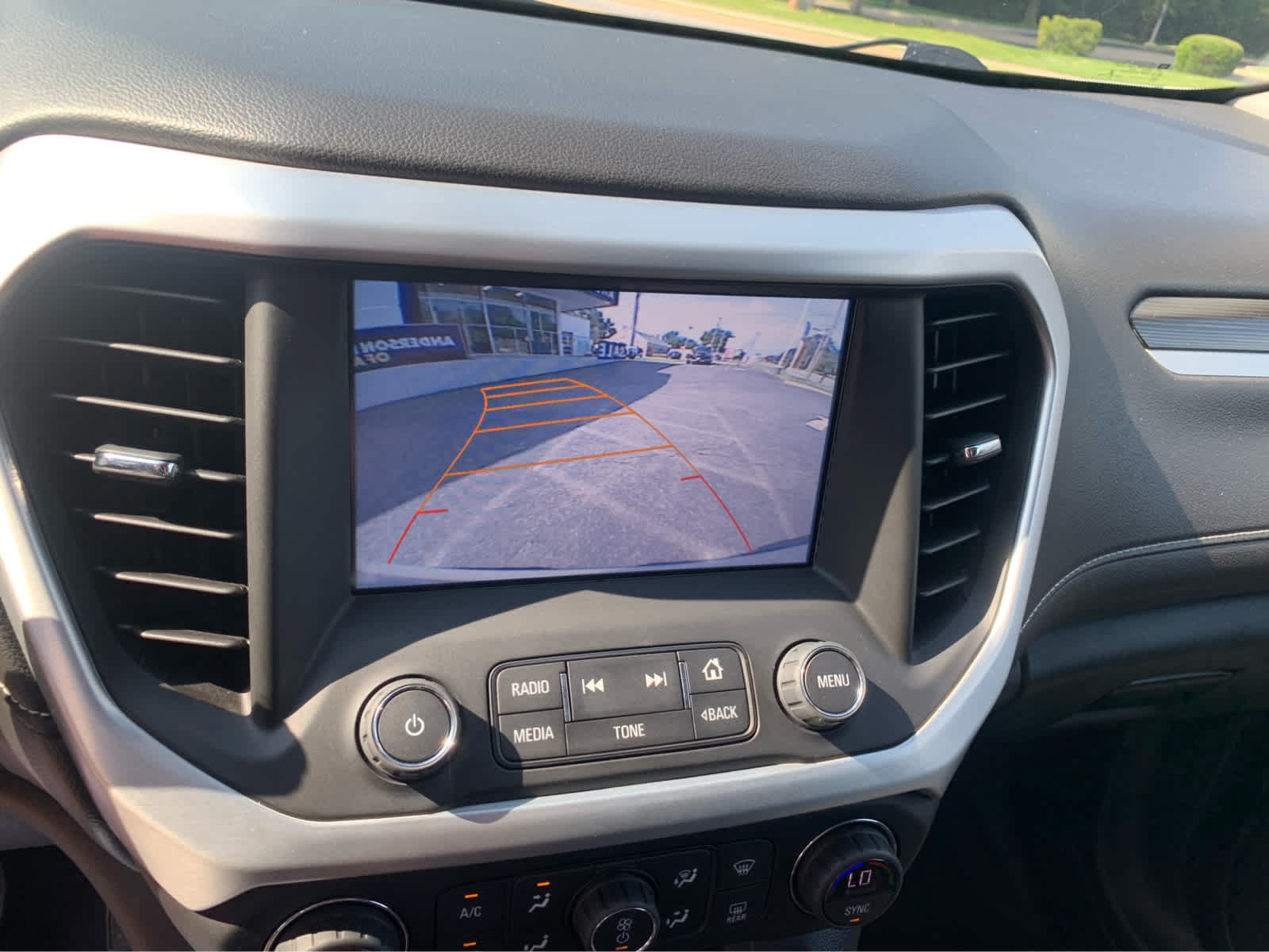 Used 2017 GMC Acadia SLT FWD image 17
