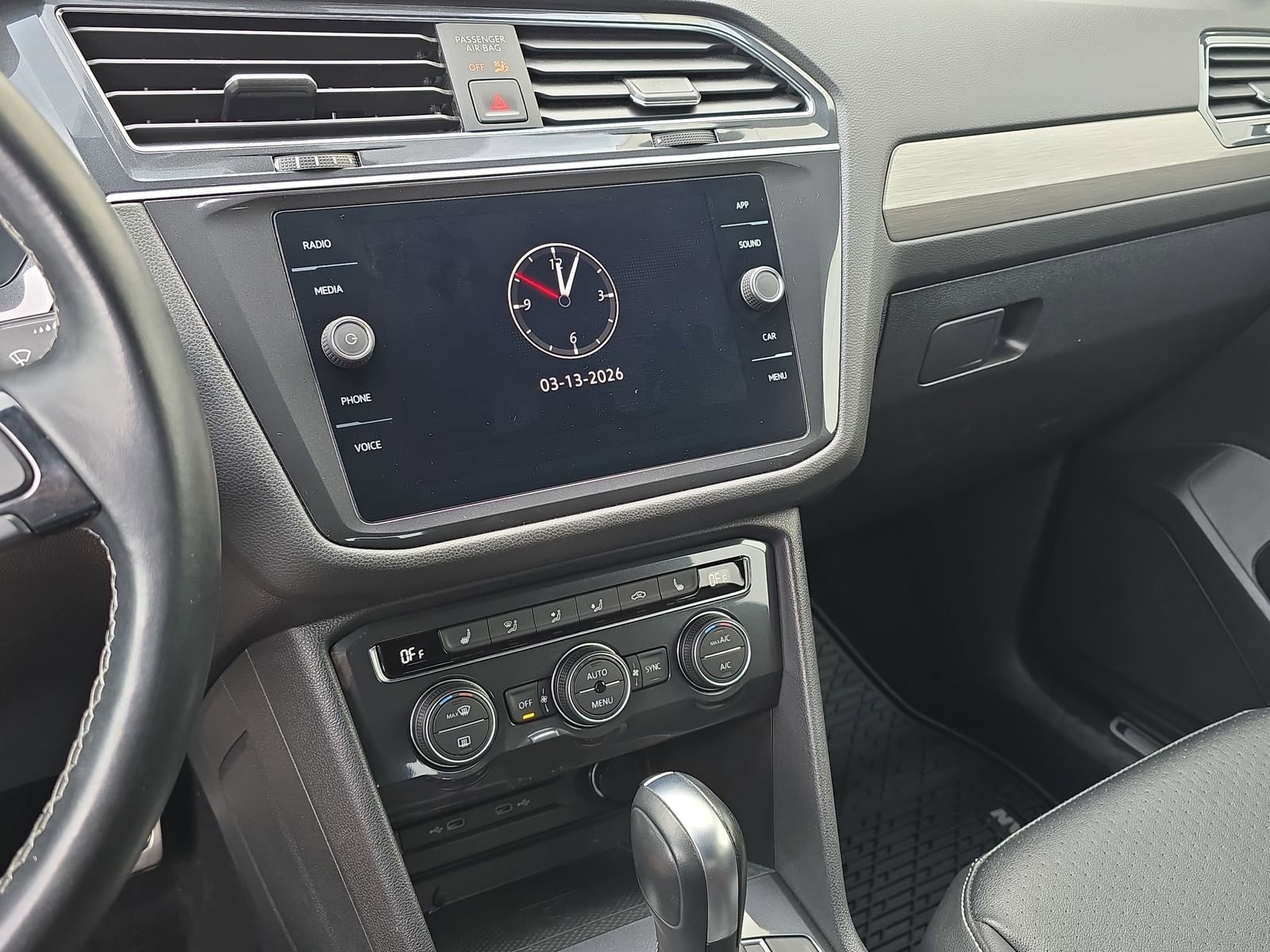 Used 2021 Volkswagen Tiguan SE R-Line image 23