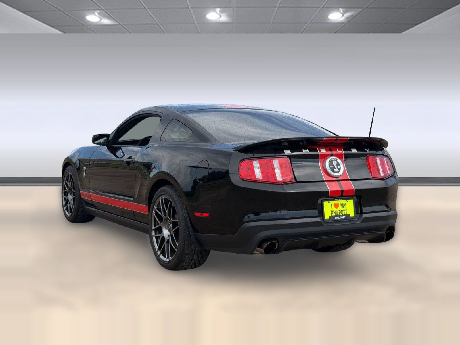 Used 2011 Ford Mustang Shelby GT500 w/ SVT Performance Pkg RWD image 3