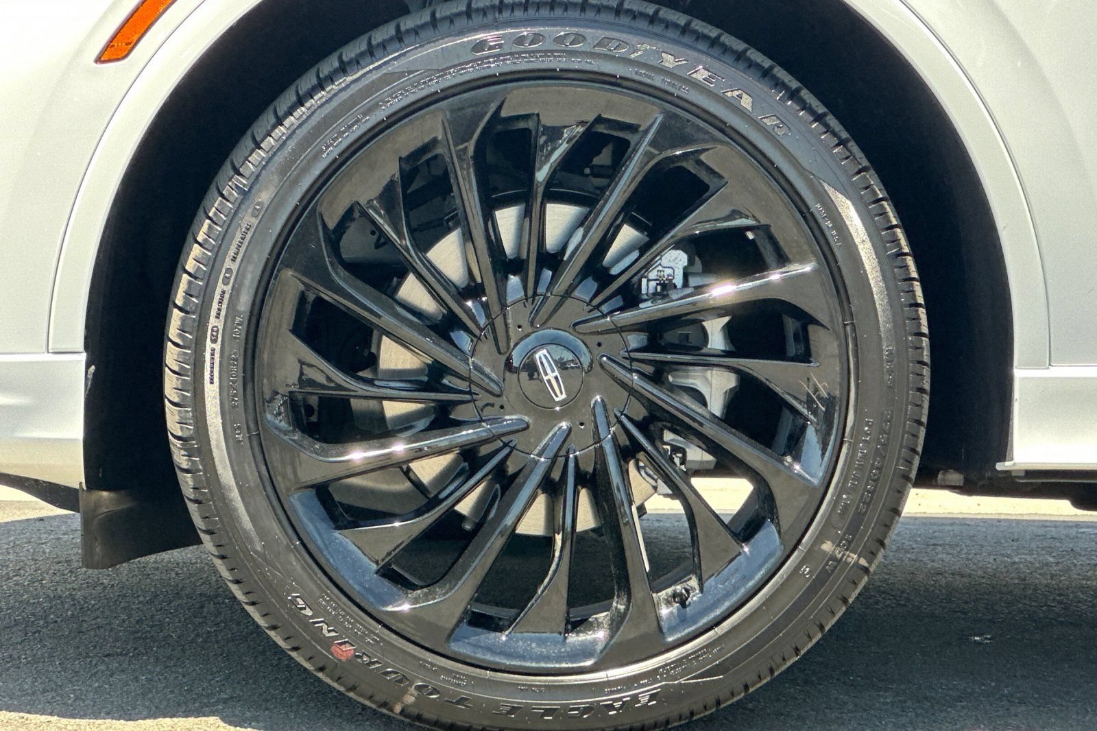 New 2026 Lincoln Aviator Reserve AWD/4WD image 26