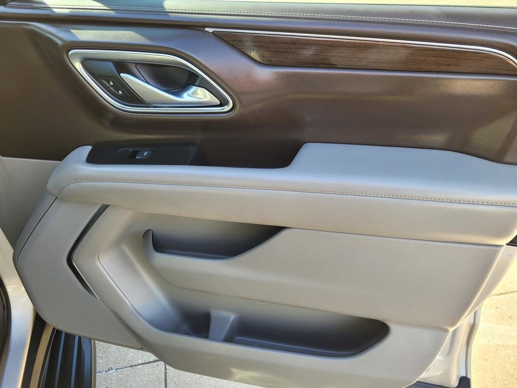 Used 2022 GMC Yukon XL SLE w/ Gmc Pro Safety Plus Package image 7