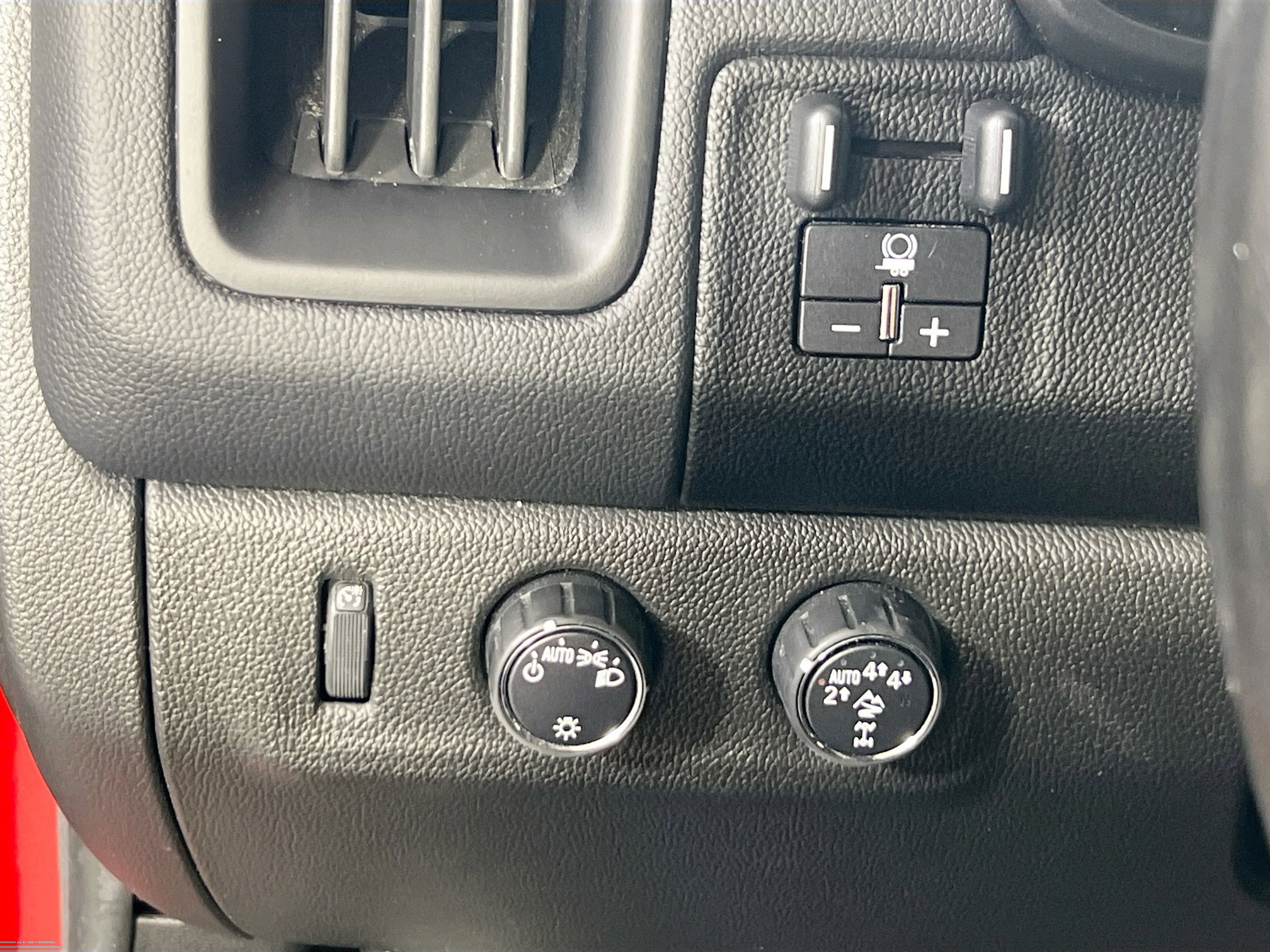 Used 2020 Chevrolet Colorado ZR2 image 10