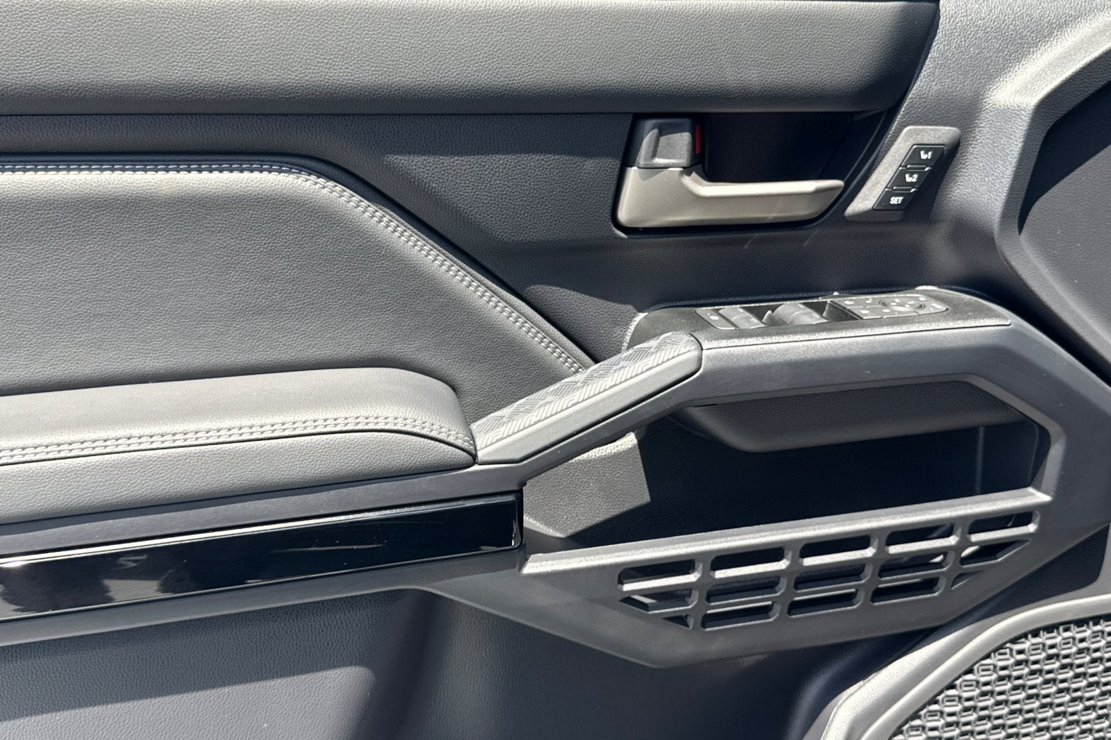 New 2026 Toyota 4Runner Limited AWD/4WD image 10