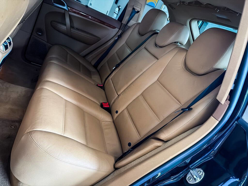 Used 2006 Porsche Cayenne S image 18