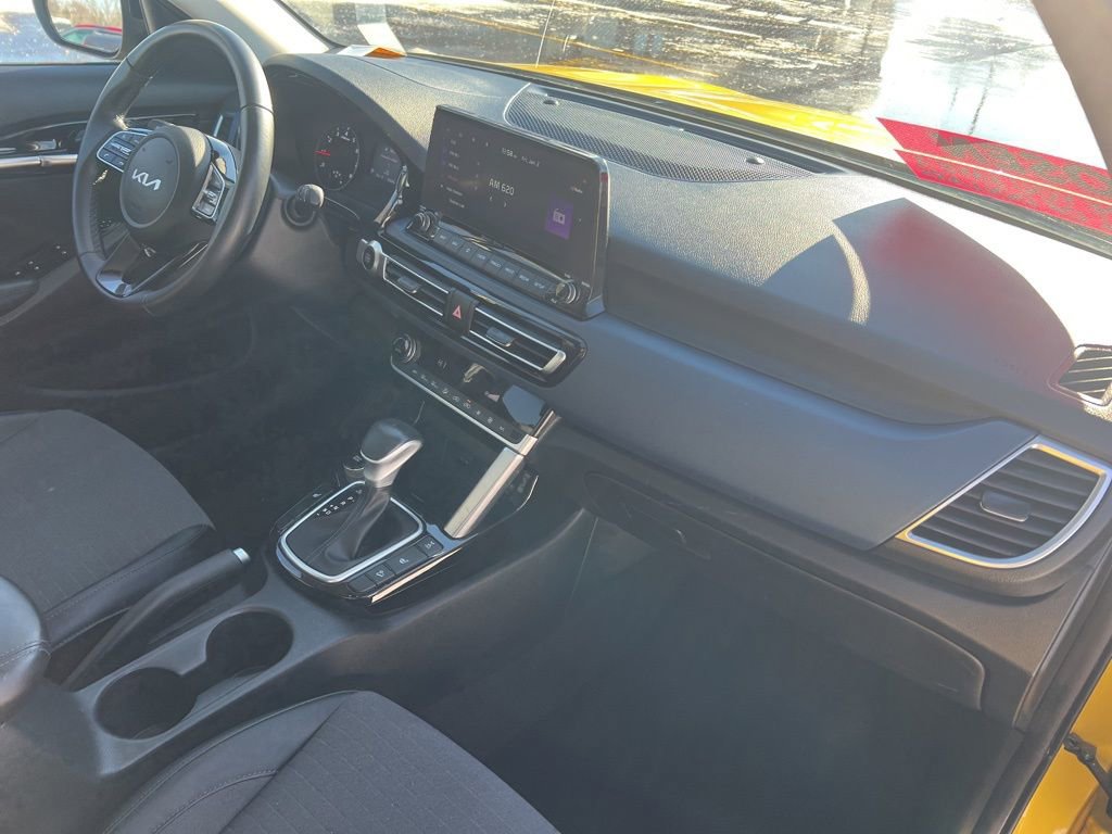 Certified 2023 Kia Seltos Nightfall Edition image 21