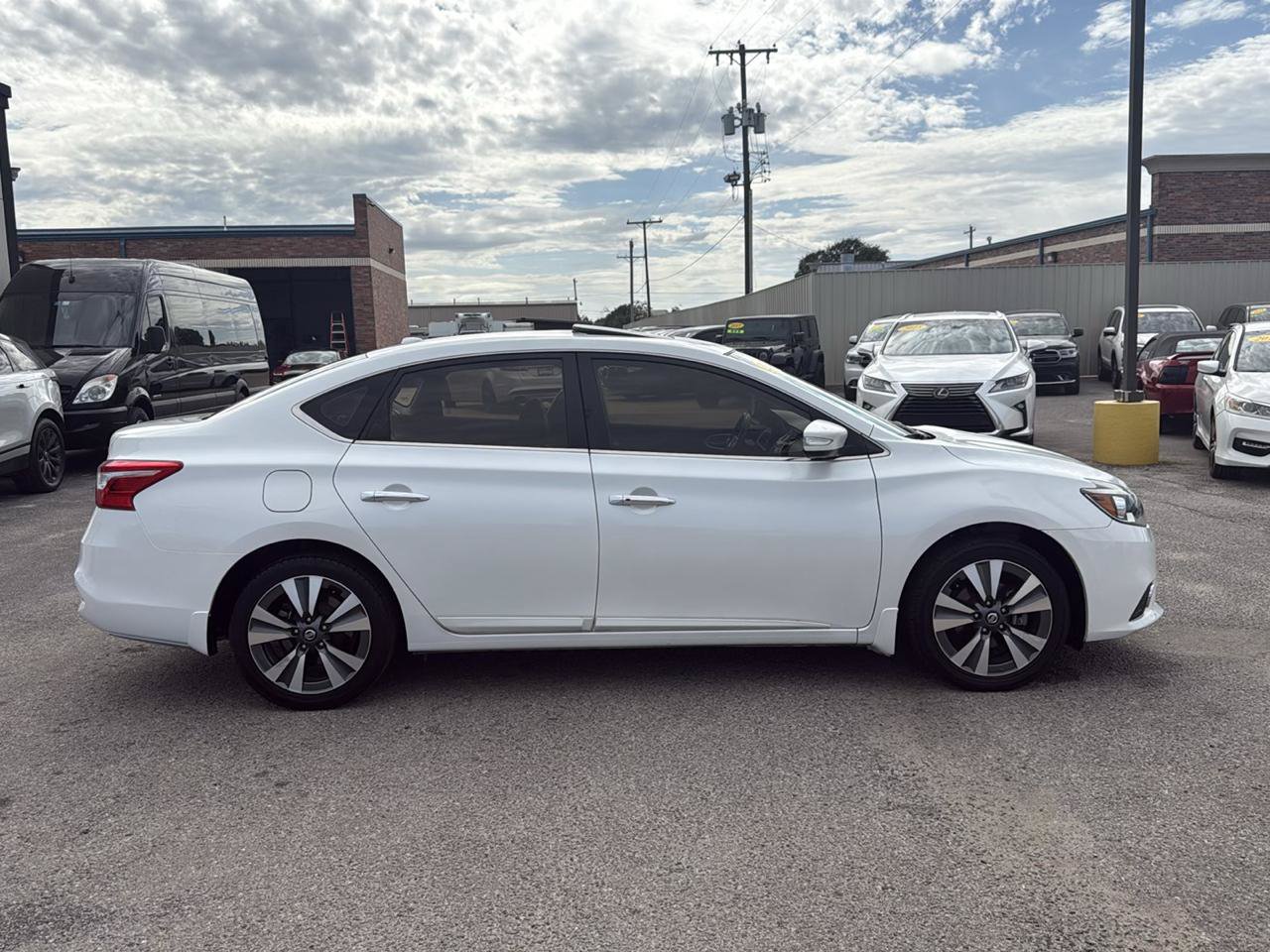 Used 2018 Nissan Sentra SL w/ Protection Package FWD image 5