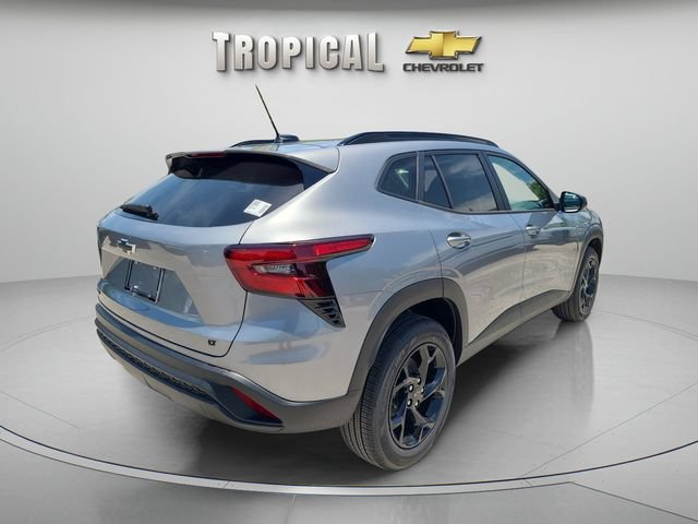New 2026 Chevrolet Trax LT w/ Midnight Edition FWD image 5