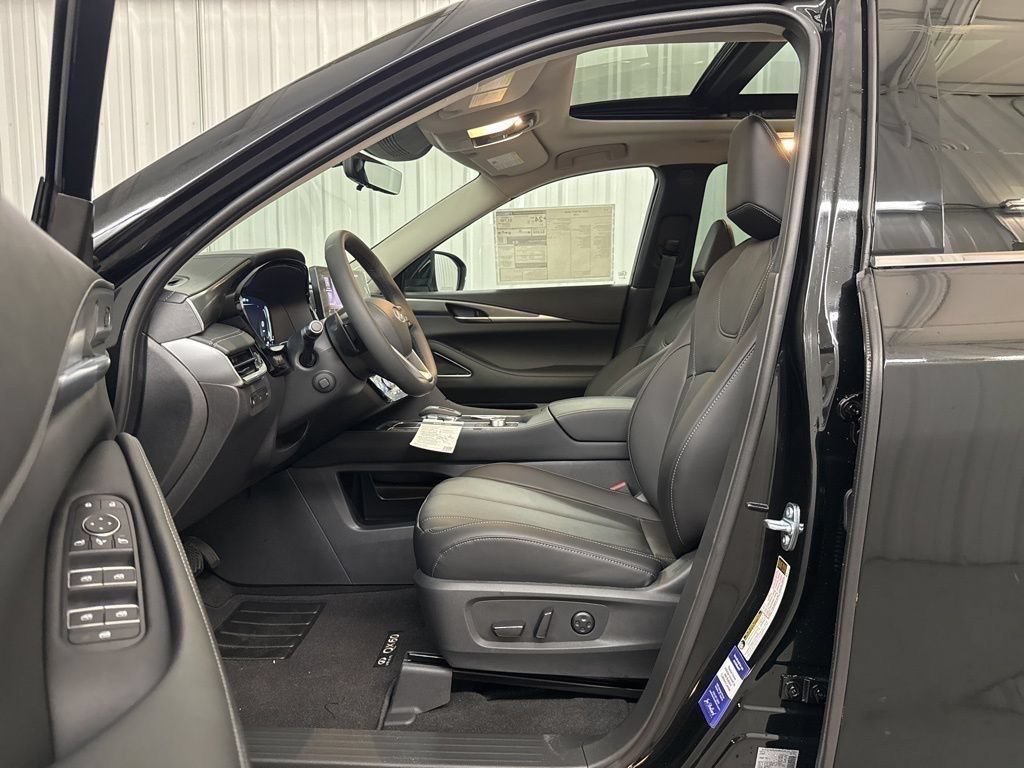 Certified 2026 INFINITI QX60 Luxe w/ Cargo Package FWD image 11