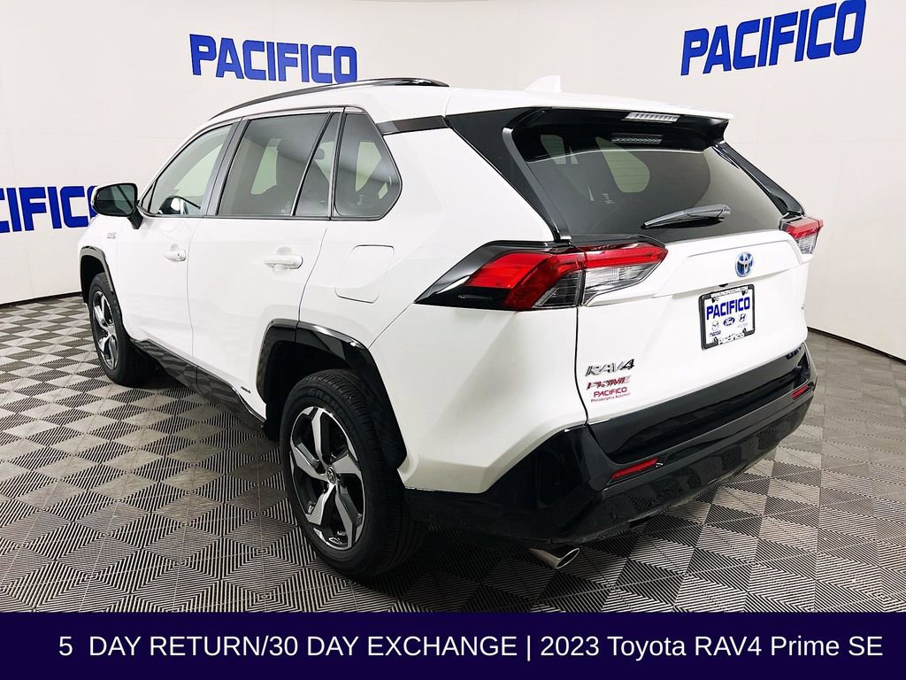 Used 2023 Toyota RAV4 SE w/ Weather & Moonroof Package image 6