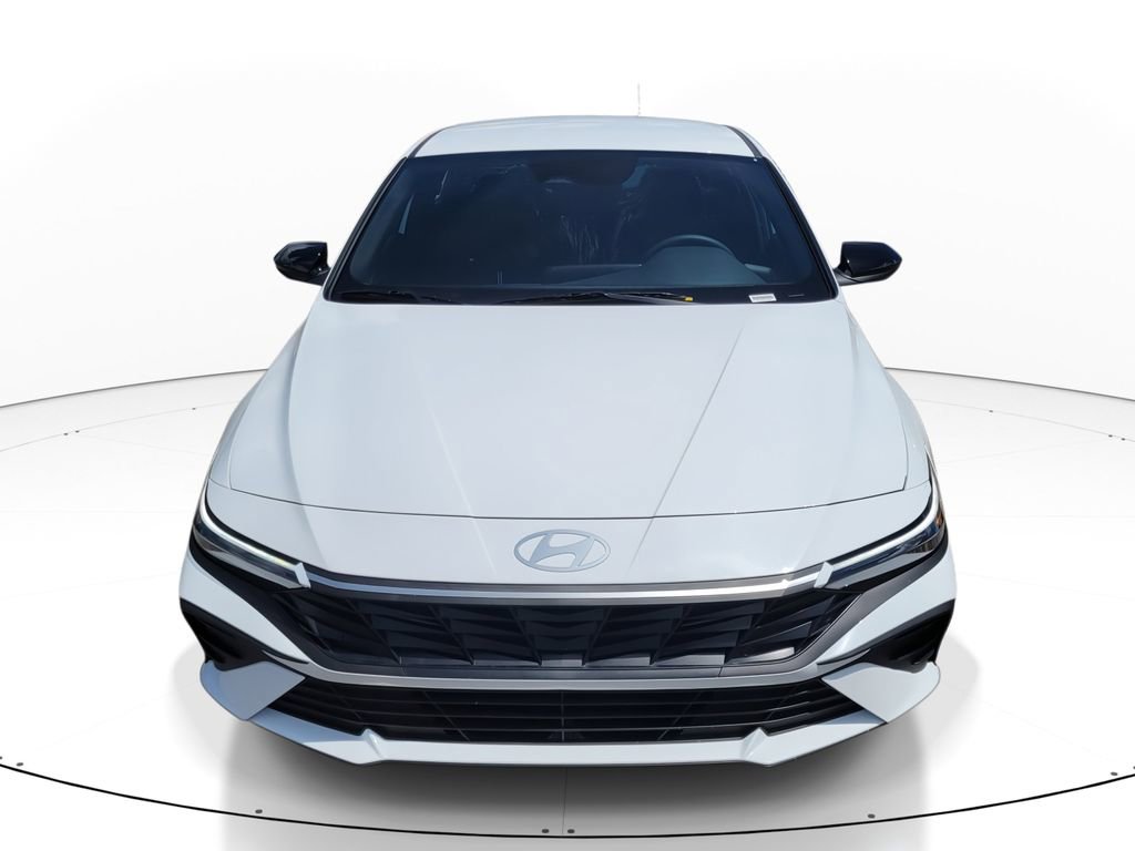Certified 2025 Hyundai Elantra Sport image 2
