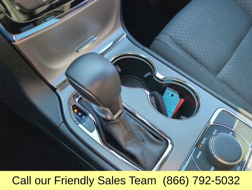 Used 2020 Jeep Grand Cherokee Laredo image 24