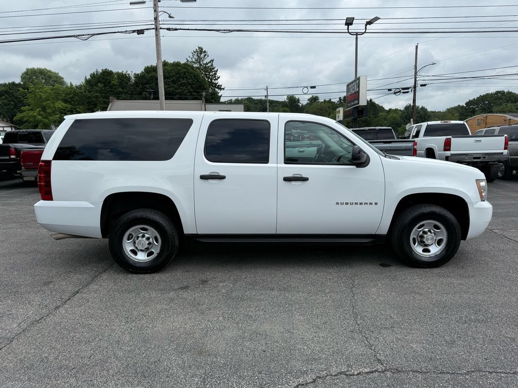 Used 2007 Chevrolet Suburban 2500 w/ Skid Plate Package AWD/4WD image 6