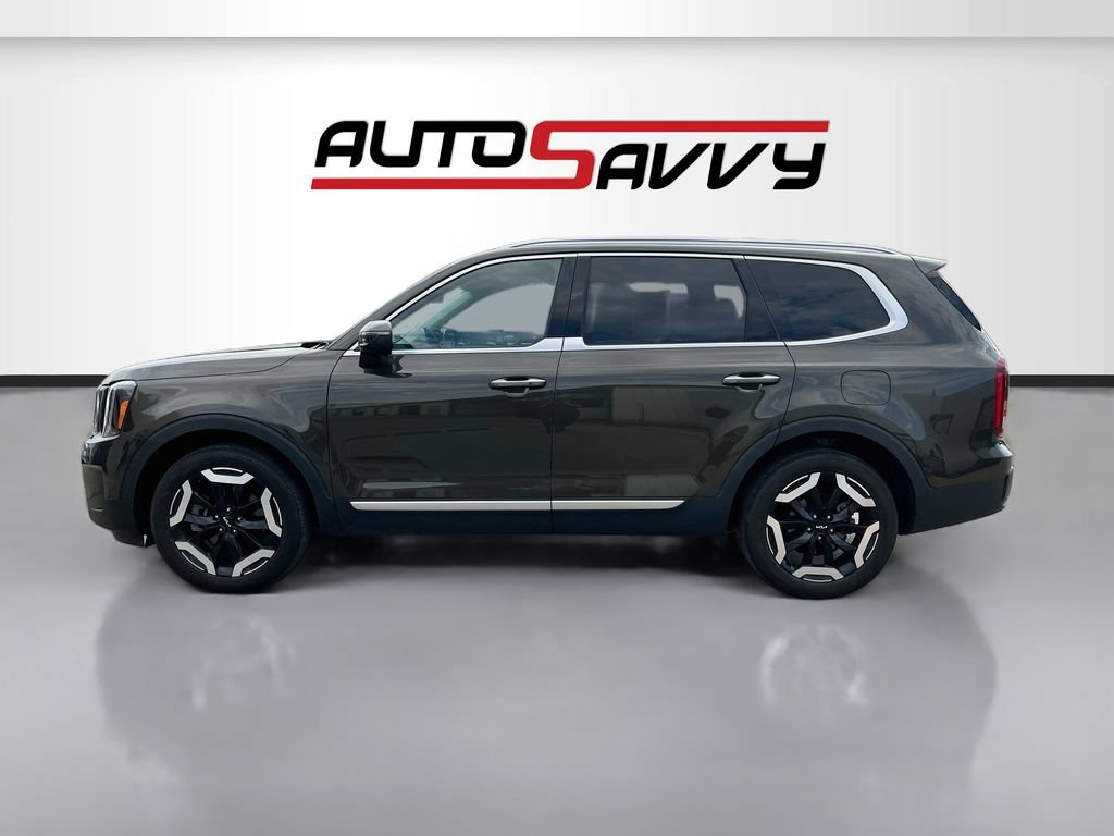 Used 2023 Kia Telluride S FWD image 4