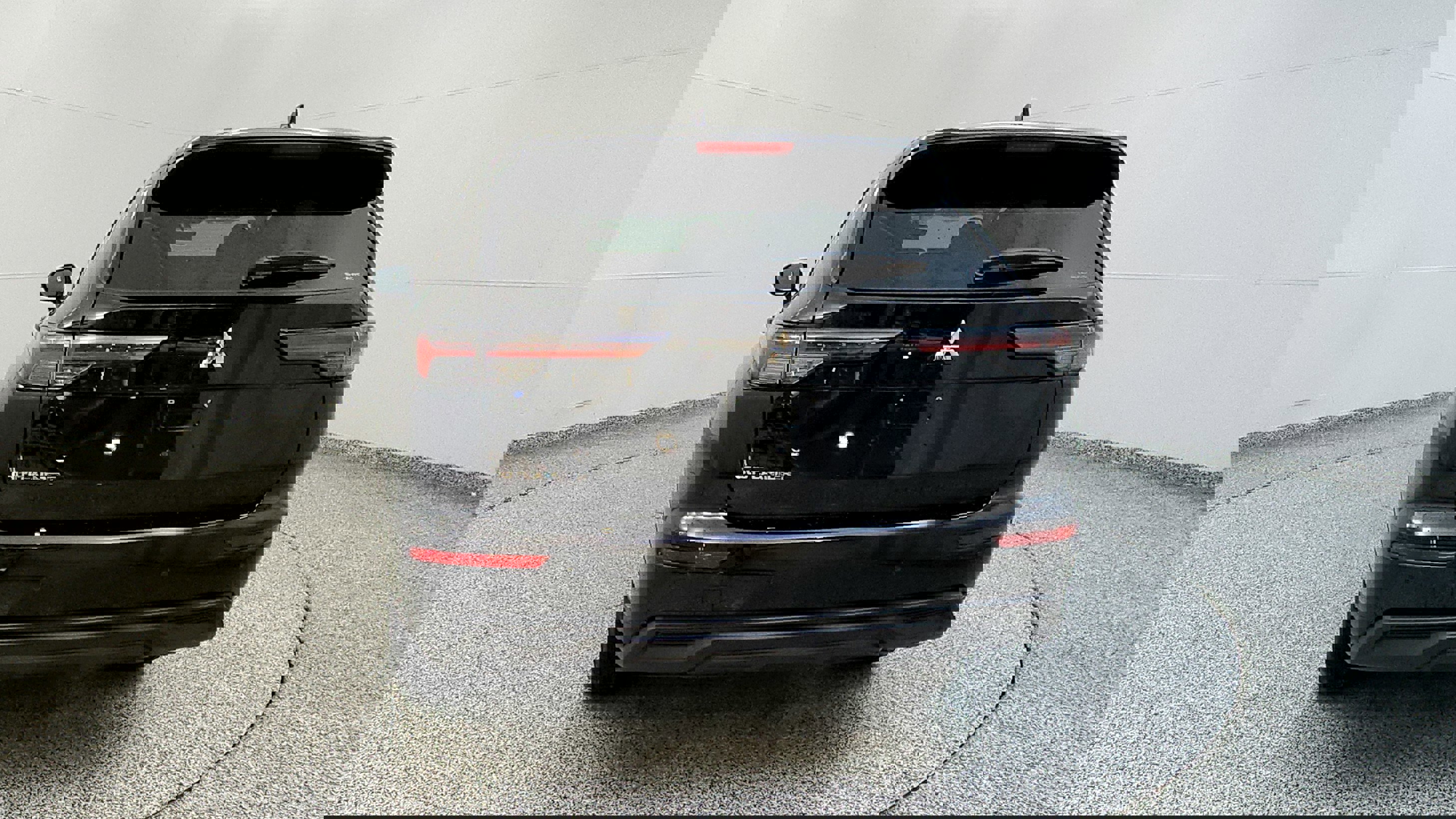 Used 2025 Mitsubishi Outlander ES image 6