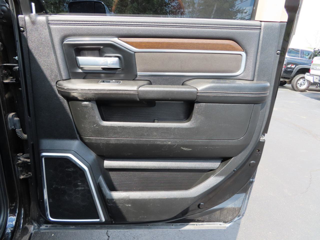 Used 2022 RAM 2500 Laramie AWD/4WD image 35