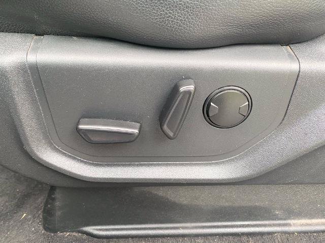 Certified 2022 Ford F250 Lariat w/ Lariat Value Package AWD/4WD image 15