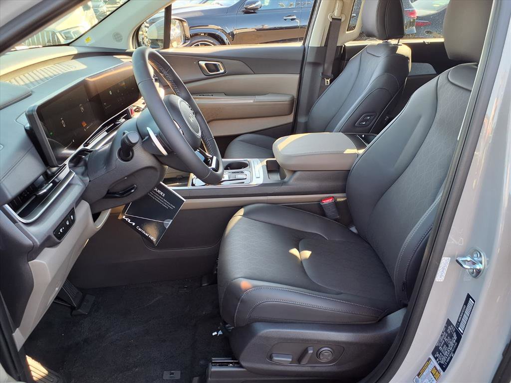 New 2026 Kia Carnival EX image 4