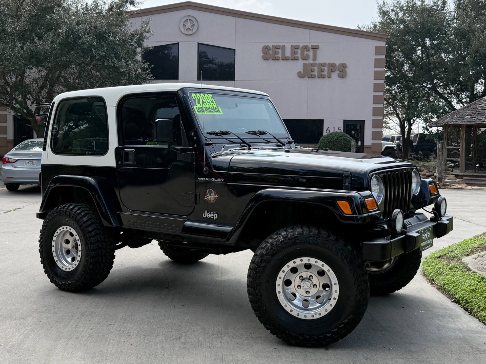 Used 2002 Jeep Wrangler Sahara image 1