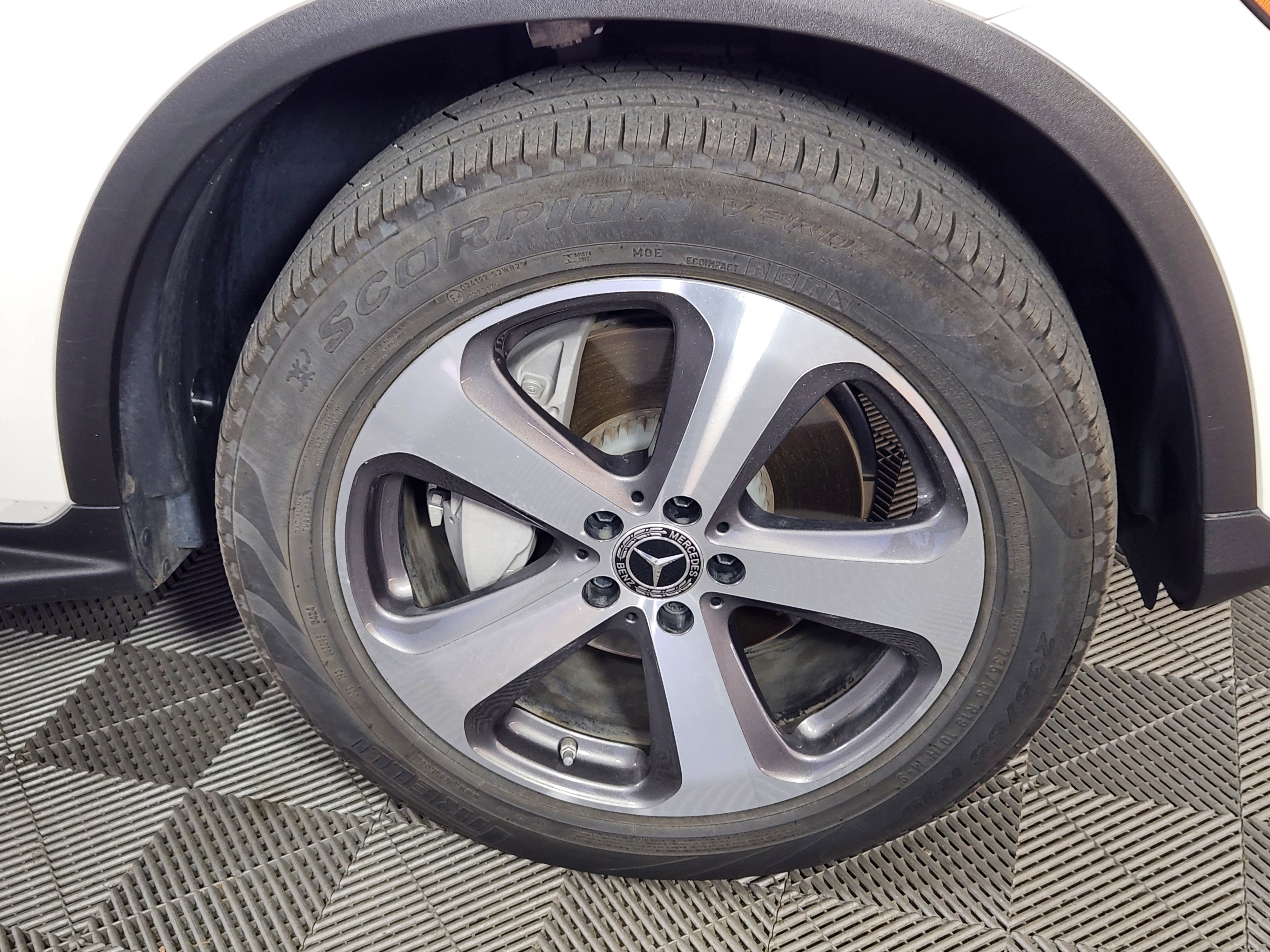 Used 2020 Mercedes-Benz GLC 300 4MATIC Coupe image 9