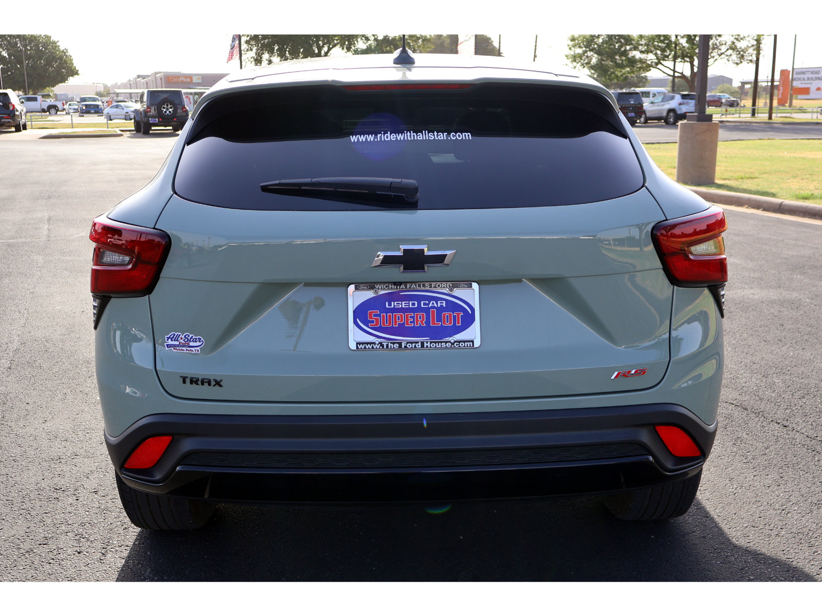 Used 2024 Chevrolet Trax RS FWD image 11