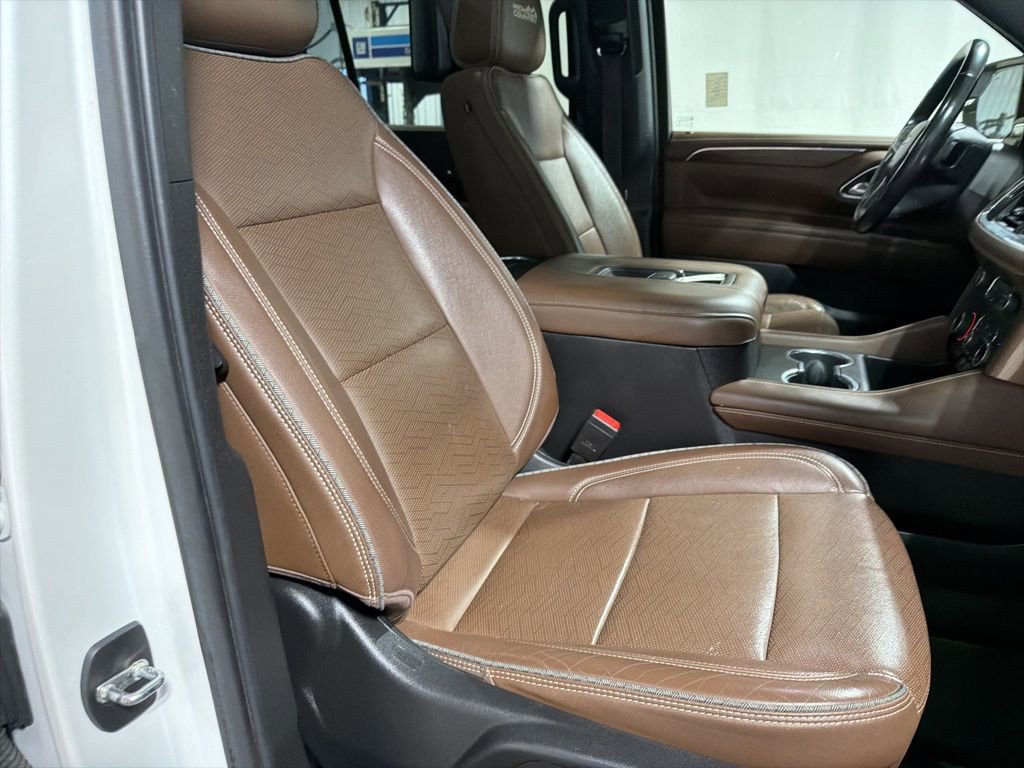 Used 2021 Chevrolet Suburban High Country AWD/4WD image 25