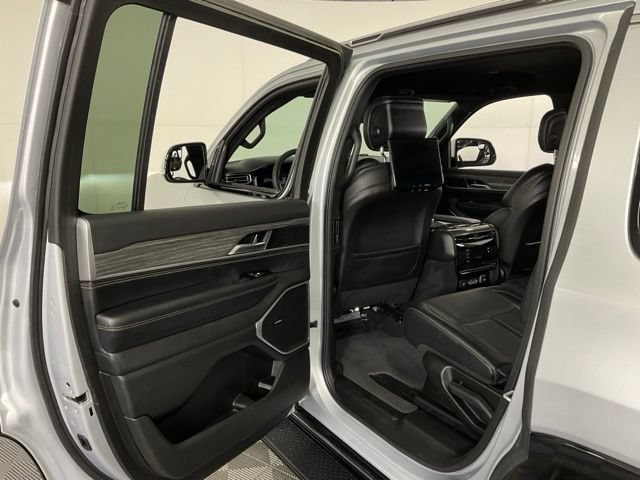 Used 2022 Jeep Wagoneer Series II w/ Rear Seat Video Group 1 AWD/4WD image 30