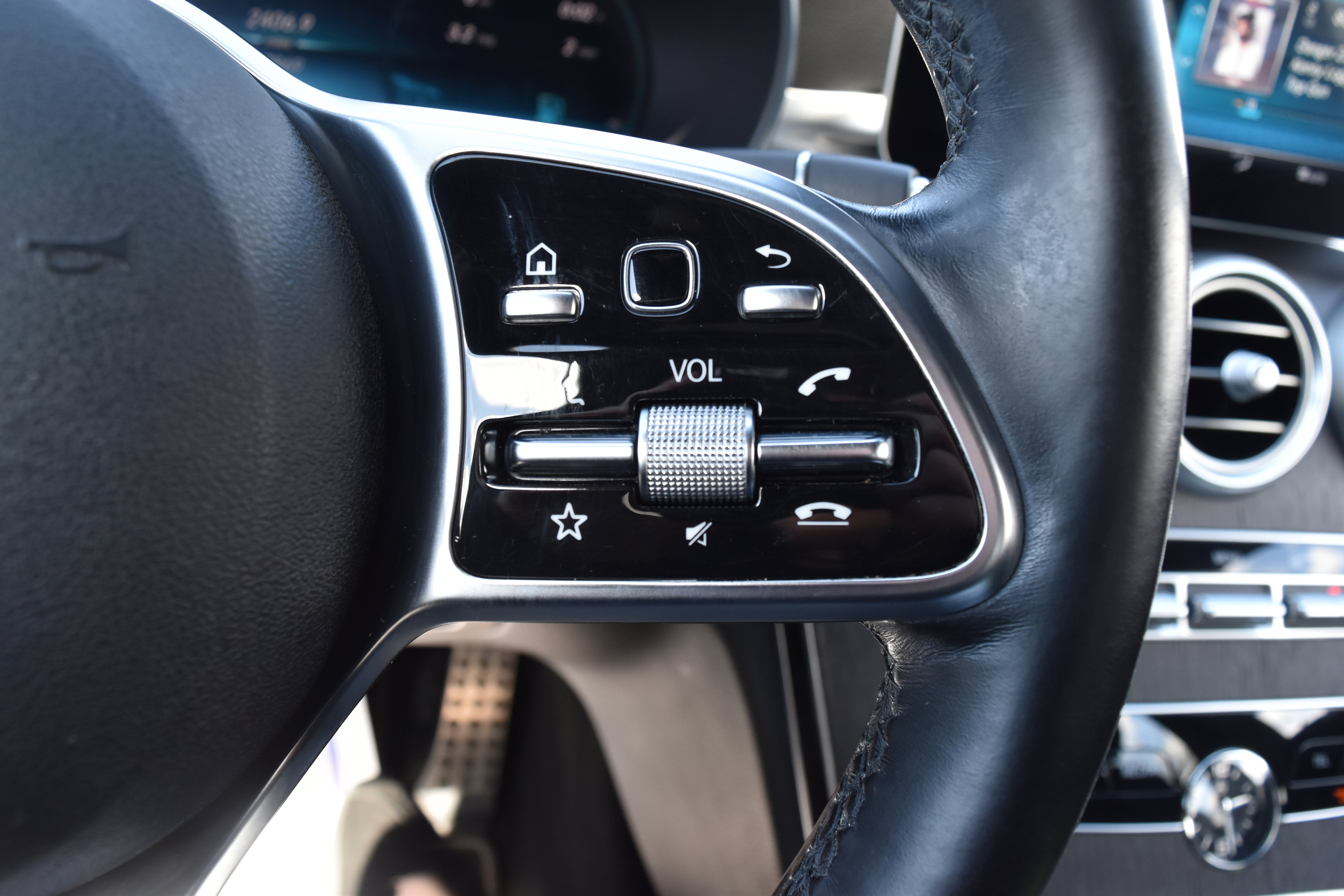 Used 2021 Mercedes-Benz C 300 4MATIC Sedan image 22